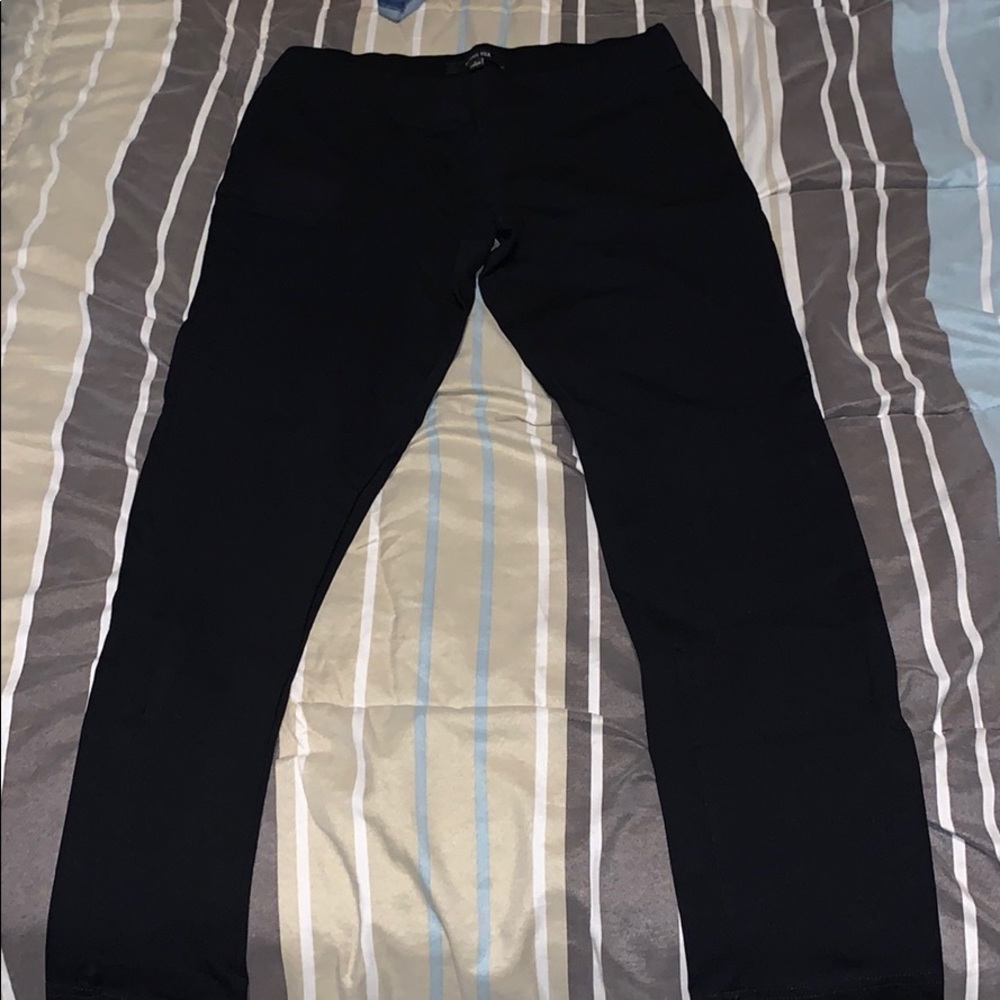 Thick Capri leggings for night out